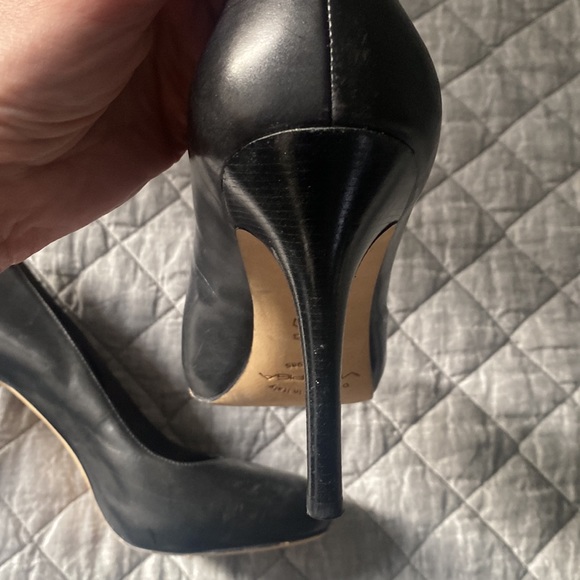 Shoes - Picture 3 of 4